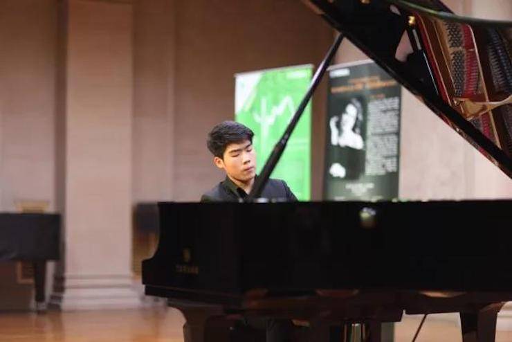 2017新宝GG亚洲音乐奖学金-西安音乐学院颁奖仪式暨新宝GG海外艺术家英娜·法利克斯钢琴独奏音乐会成功举办！