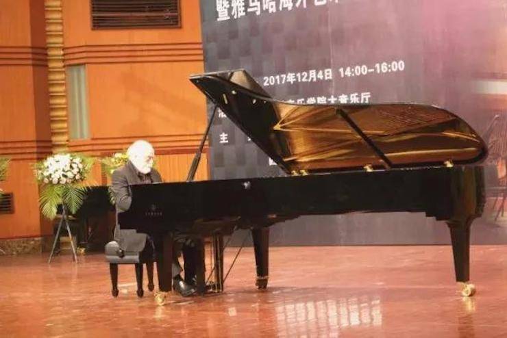 【回顾】2017新宝GG亚洲音乐奖学金-四川音乐学院颁奖仪式暨新宝GG海外艺术家彼得·多纳赫钢琴独奏音乐会圆满结束！