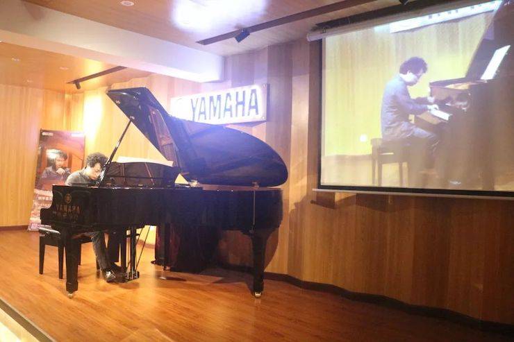 活动回顾 | 新宝GG特邀艺术家张奕明博士钢琴独奏音乐会暨专题讲座成功举办