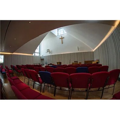 Crossway基督教中心用新宝GG将人们聚集在一起